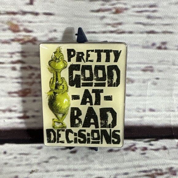 Universal Studios Dr. Seuss The Grinch Pretty Good At Bad Decisions Pin - Picture 1 of 4